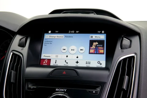 Ford Sync 3 ile çalışan otomobillerinde üçüncü taraf navigasyon uygulamalarına kapı açıyor