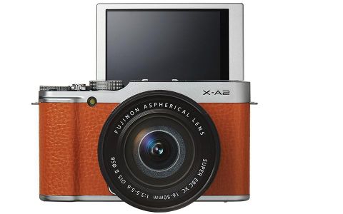 Fujifilm’in yeni aynasız kamerası mükemmel selfie’ler için döndürülebilen ekranla geliyor