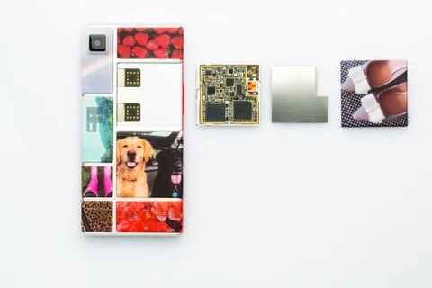 Google Project Ara telefonu düştüğünde parçalara ayrıldığı için gecikiyor