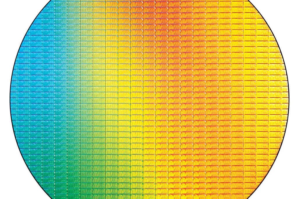 Intel’in Broadwell tabanlı 5’inci nesil Core işlemcileri kullanıcılarla buluşuyor