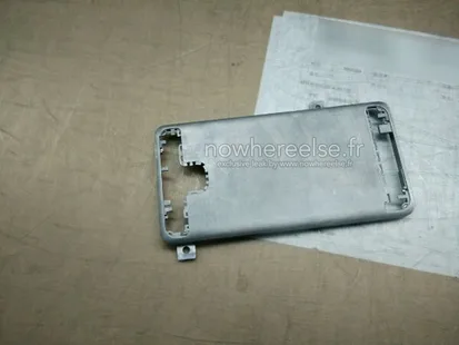 Samsung Galaxy S6’nın kasasına ait olduğu iddia edilen yeni fotoğraflar ortaya çıktı