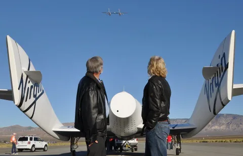 Richard Branson uzaya binlerce internet uydusu göndermek istiyor