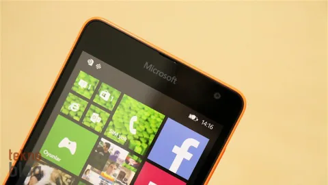 Microsoft bütün Windows 10 Mobile güncellemelerini yüklenecek