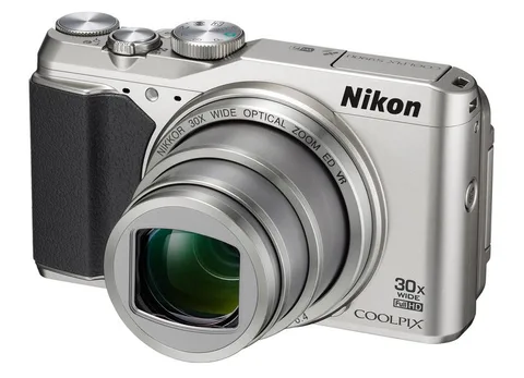 Nikon Coolpix S9900 tanıtıldı: 30x optik zum, 3 inç döndürülebilir ekran