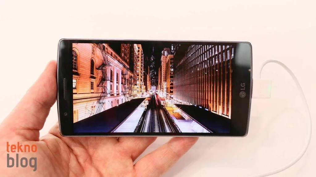 lg-g-flex2-on-inceleme-15