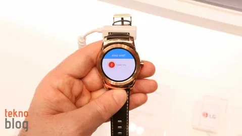 Yeni Android Wear güncellemesi Wi-Fi desteği ve hareketle kontrol özelliğini beraberdinde getirecek
