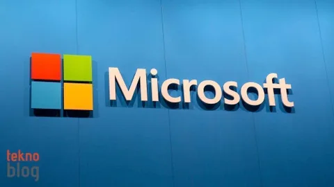 Microsoft bulut, Xbox ve Surface ile gülmeye devam ediyor
