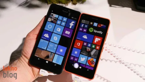 Microsoft Windows 10 yüklü iki gözde Lumia telefonu için çalışıyor