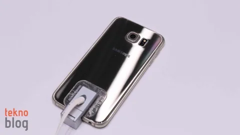 Mophie Samsung Galaxy S6 için hazırladığı şarjlı kılıfını duyurdu