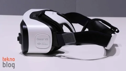 Samsung Gear VR’ı Galaxy S6 ve Galaxy S6 Edge için güncelledi