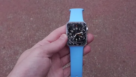 Kırık Apple Watch fotoğrafları internete düşmeye başladı