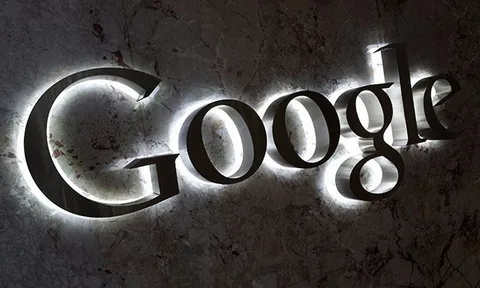 Google YouTube ve mobil gelirlerle güçlü bir çeyrek büyümesi kaydetti