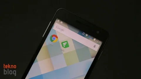 Nasıl Yapılır: Google Play’den indirilen uygulamaların kısayollarının ana ekran eklenmesini engelleme
