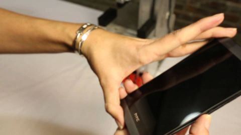 Samsung Galaxy S6 Edge de aynı ağırlık altında iPhone 6 Plus gibi bükülüyor