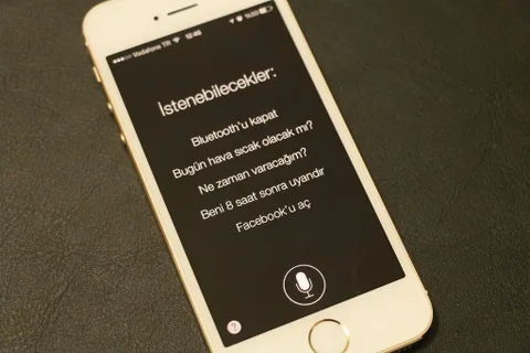 Siri’nin Beyaz Saray’daki basın brifingini bölmesi eğlenceli anlar yaşattı