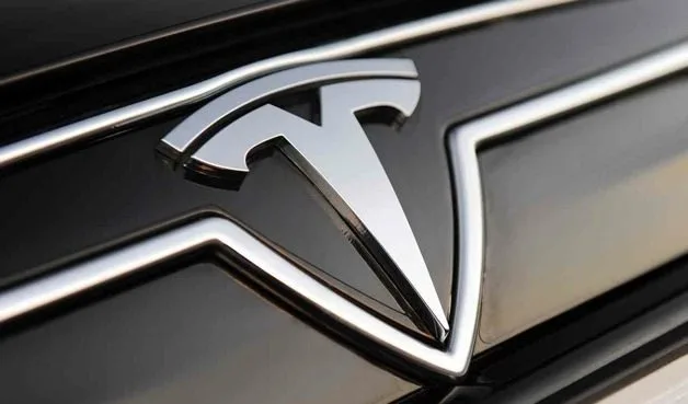 tesla-logo-110515