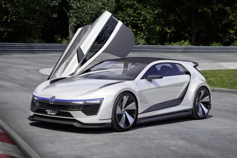 Volkswagen’den 395 beygir gücünde yeni Golf konsepti