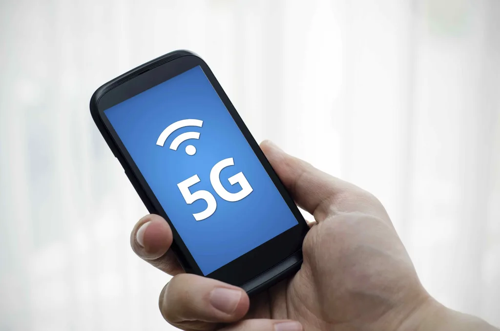Vodafone İngiltere’de 5G için kesin tarih verdi
