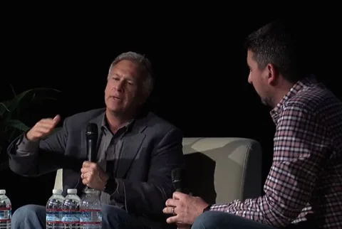 Apple yöneticisi Phil Schiller’den 16 GB iPhone, MacBook, incelik ve pil ömrüyle ilgili görüşler