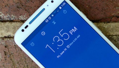 Google bağımsız saat uygulamasıyla özel Android deneyimini biraz daha benimsiyor