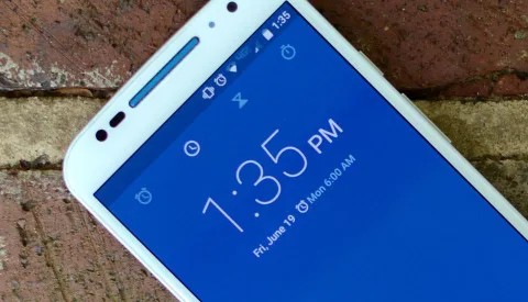 Google bağımsız saat uygulamasıyla özel Android deneyimini biraz daha benimsiyor