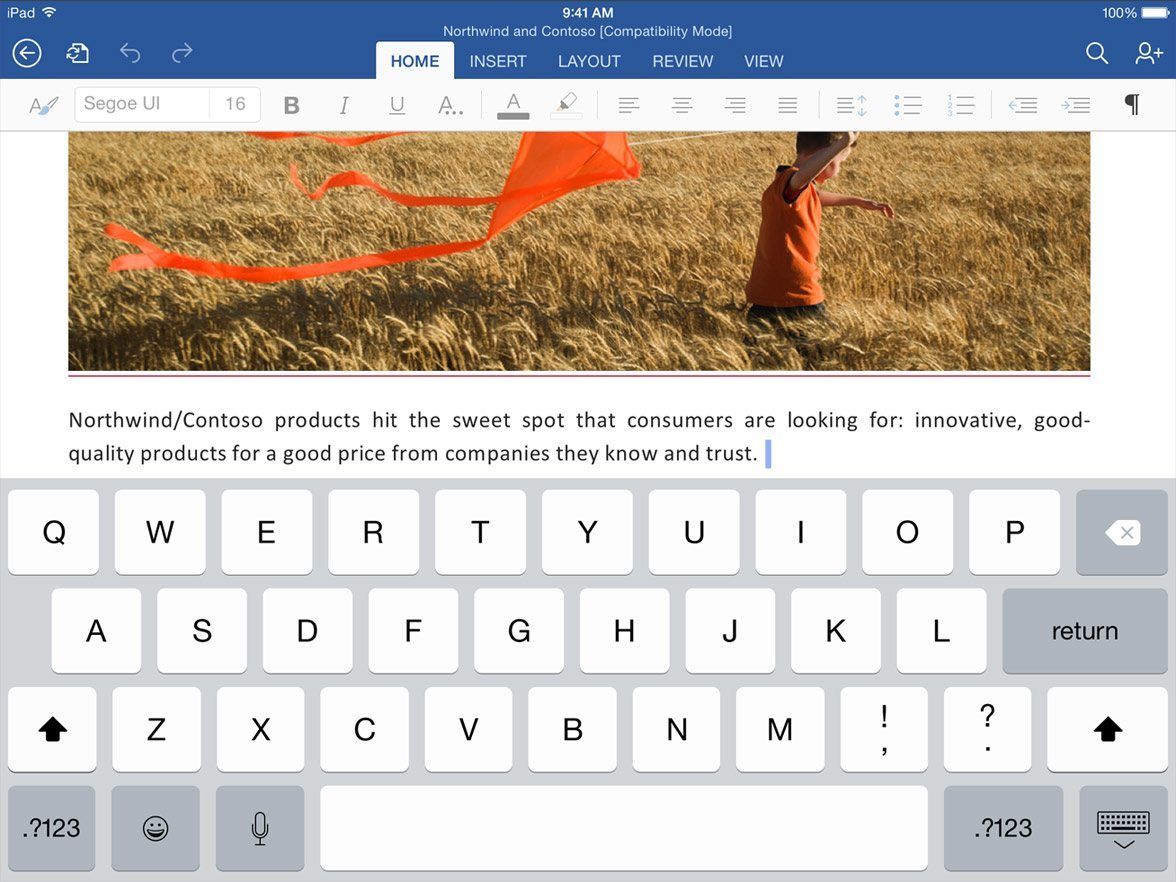 iOS 8 yüklü iPad'de kullanılan klavye