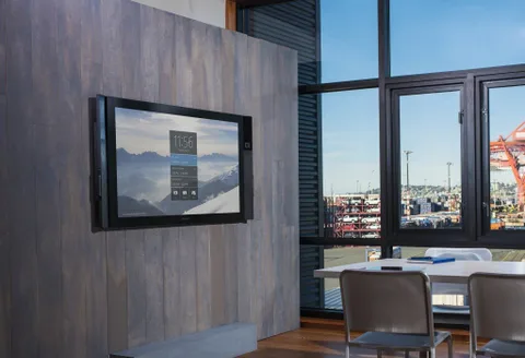 Microsoft’un devasa Surface Hub ekranları eylül ayında satışa çıkıyor