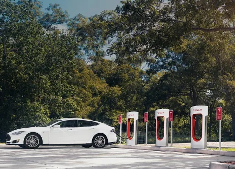 Tesla Model S için 100 kilowatt batarya seçeneği sunulabilir