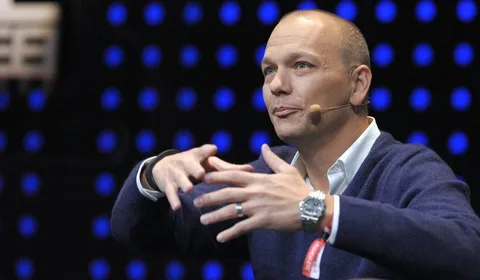 Apple’da CEO koltuğu için gündeme gelen Tony Fadell ismi şirkette eski defterleri yeniden açtırdı