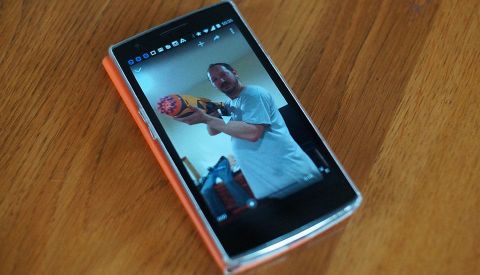 YouTube Android uygulaması dikey videoları tam ekranda oynatacak