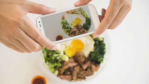 Google kullanıcılarının Haritalar uygulamasında yemek fotoğrafı paylaşmasını kolaylaştırıyor