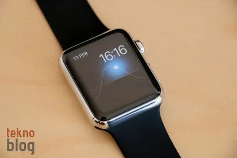 İngiliz bakanlar kabine toplantılarına Apple Watch ile giremeyecek