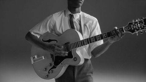 Yeni Apple Music reklamları keşif özelliğini ön plana çıkarıyor