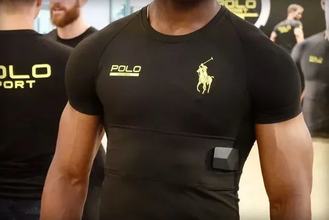 Ralph Lauren akıllı tişörtünü satışa sunuyor