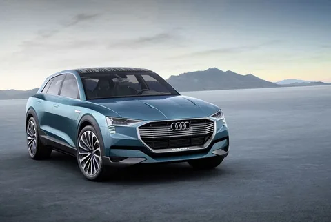 Audi e-tron quattro tek şarjla 500 kilometre yapabiliyor