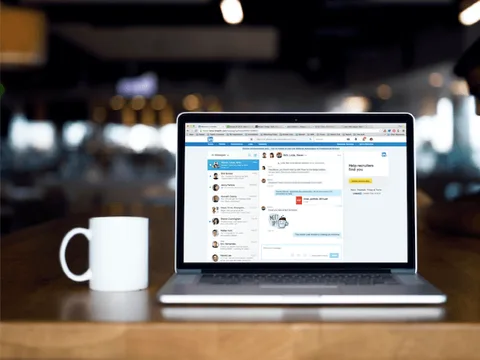 LinkedIn mesajlaşma özelliğine yeni bir görünüm kazandırdı