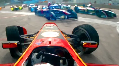 Video: Formula E’nin ilk sezonunun heyecan verici anlarını izleyin