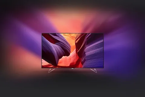 Philips AmbiLux 4K TV ile arkadaki duvar da görüntüye dahil oluyor