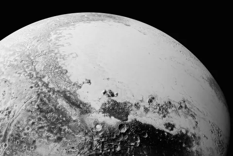 NASA New Horizons’ın Plüton’dan çektiği yeni fotoğrafları yayınladı