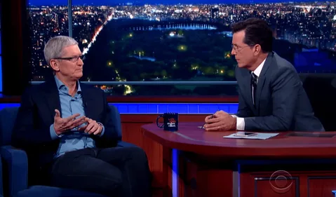 Tim Cook ”fırsatçı” Steve Jobs filmlerinden nefret ettiğini açıkladı