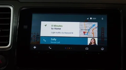 Google Android Auto’yu veri toplama kuşkularıyla ilgili olarak savundu