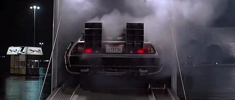 Geleceğe Dönüş’teki Delorean 30’uncu yıl dönümü için yeniden toplandı