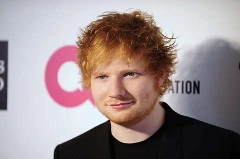 Ed Sheeran’ın “Thinking Out Loud” şarkısı Spotify’ın en büyük hiti oldu