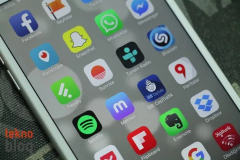 Apple OLED ekranlı iPhone üretimine 2018’den önce başlamayabilir