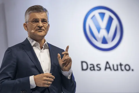 Volkswagen Amerika CEO’su emisyon skandalından yazılım mühendislerini sorumlu tuttu
