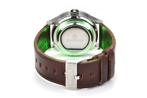 Analog kol saati küçük bir diskle akıllı saate dönüşebiliyor