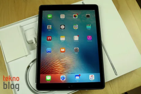 Apple iPad Pro donma problemini araştırıyor