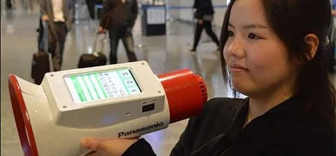 Çeviri yapabilen Panasonic megafonu Tokyo Narita Havalimanı’nda test ediliyor