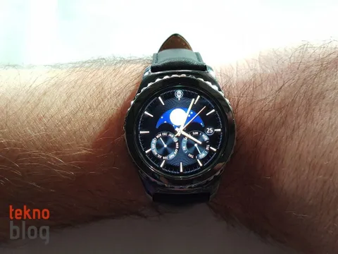 Samsung Gear S2 sürpriz güncellemeyle yeni özellikler kazanıyor