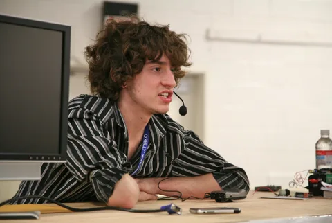 iPhone jailbreak öncüsü George Hotz sürücüsüz otomobil geliştiriyor